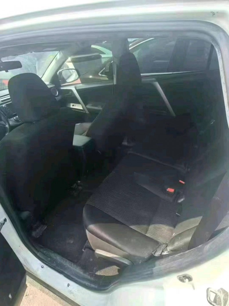 天津17年豐田RAV4榮放6