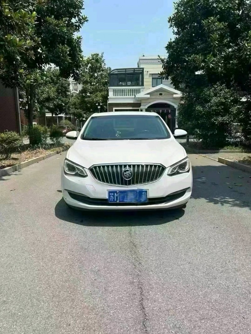 苏州17年别克英朗1