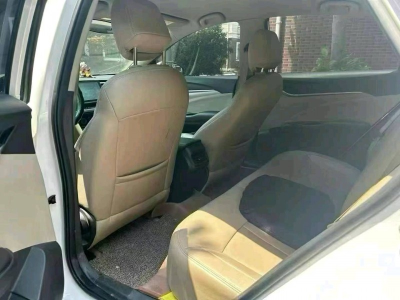 苏州17年别克英朗9