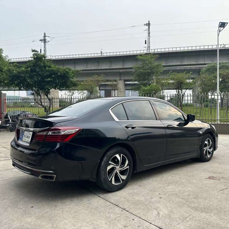 佛山16年本田雅阁7