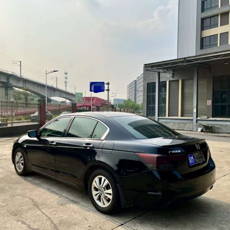 佛山10年本田雅阁7