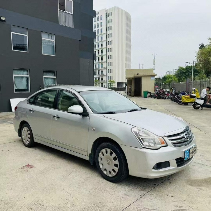 佛山16年日产轩逸2