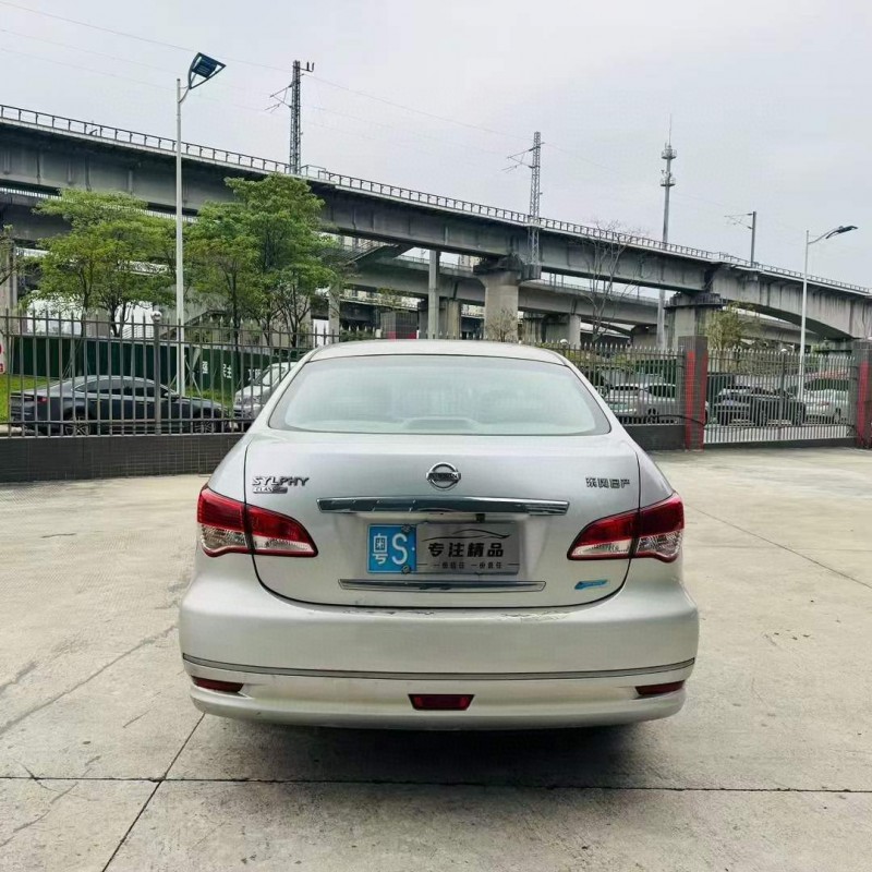 佛山16年日产轩逸9