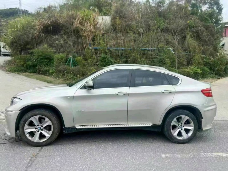 广州11年宝马X68