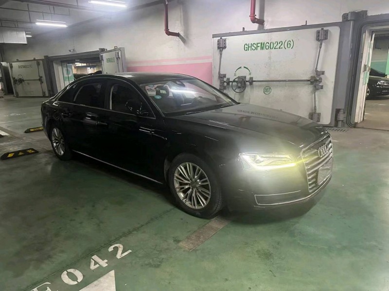 苏州15年奥迪A8L2