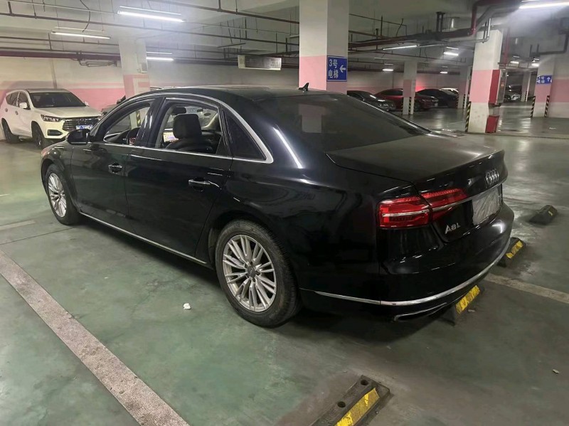 苏州15年奥迪A8L8