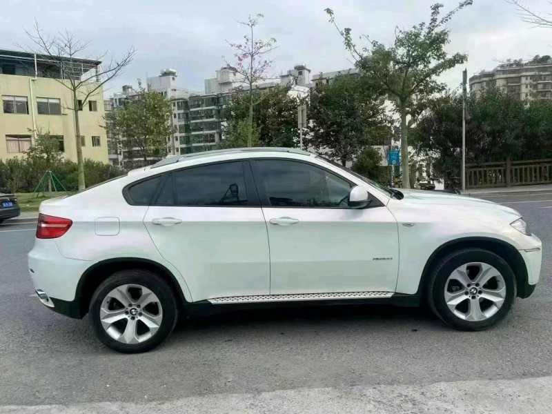 广州12年宝马X64