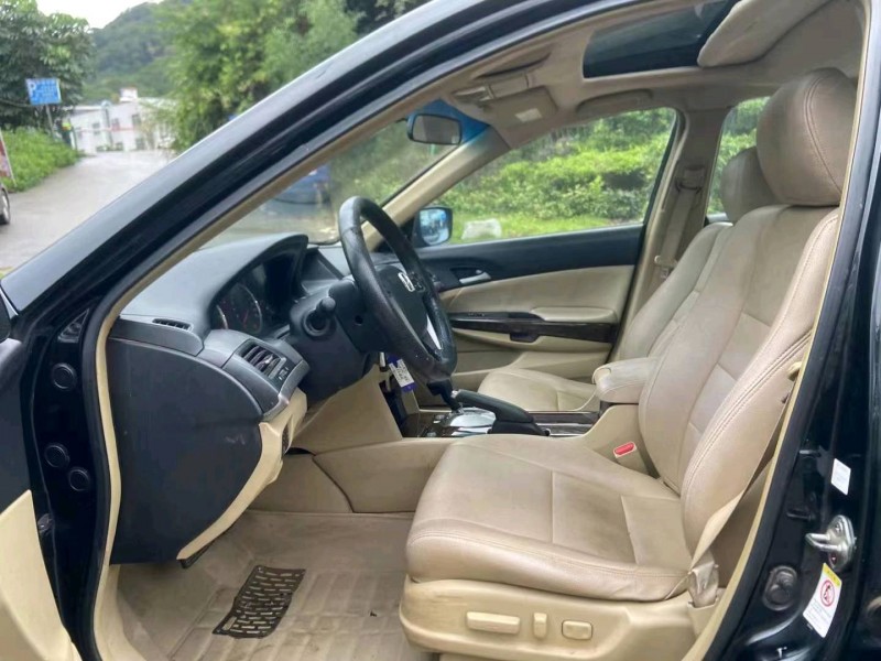 广州09年本田雅阁8