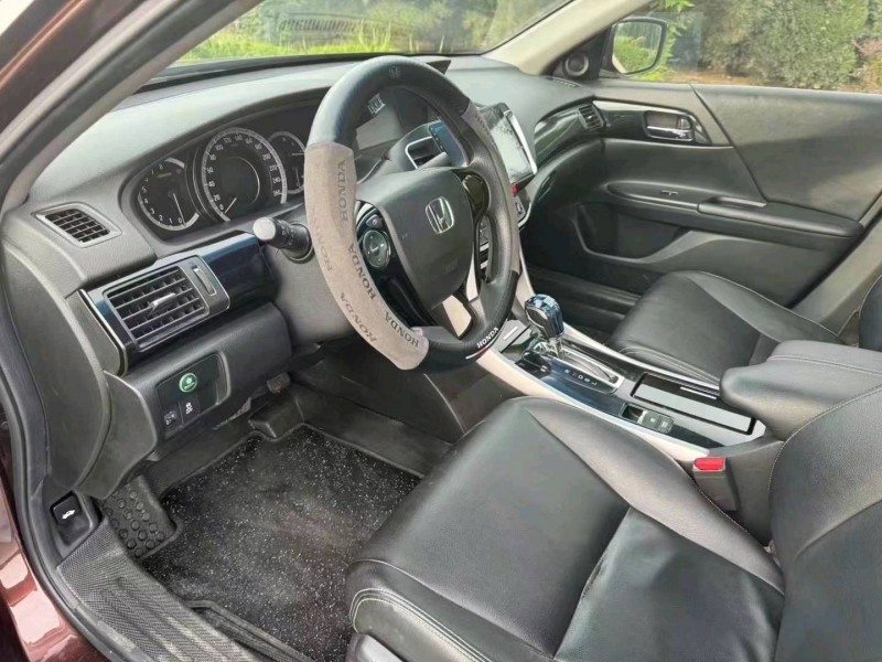 东营17年本田雅阁5