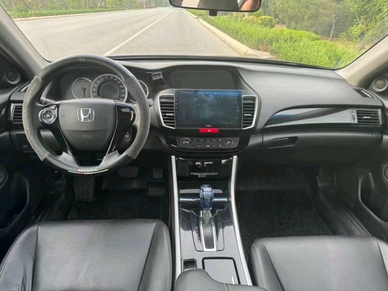 东营17年本田雅阁9