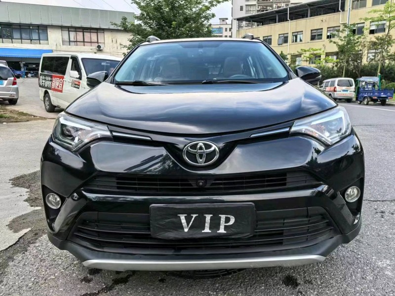 广州17年丰田RAV41