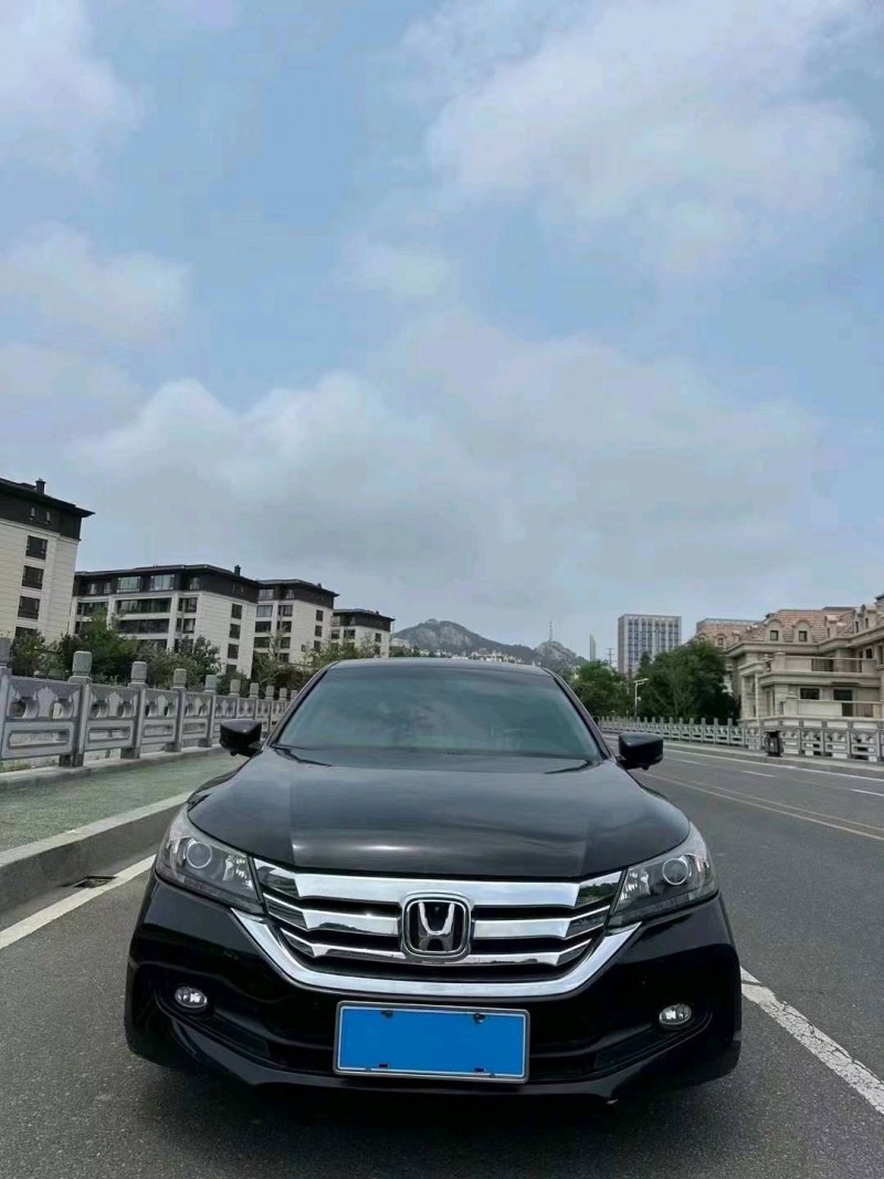 东营16年本田雅阁1