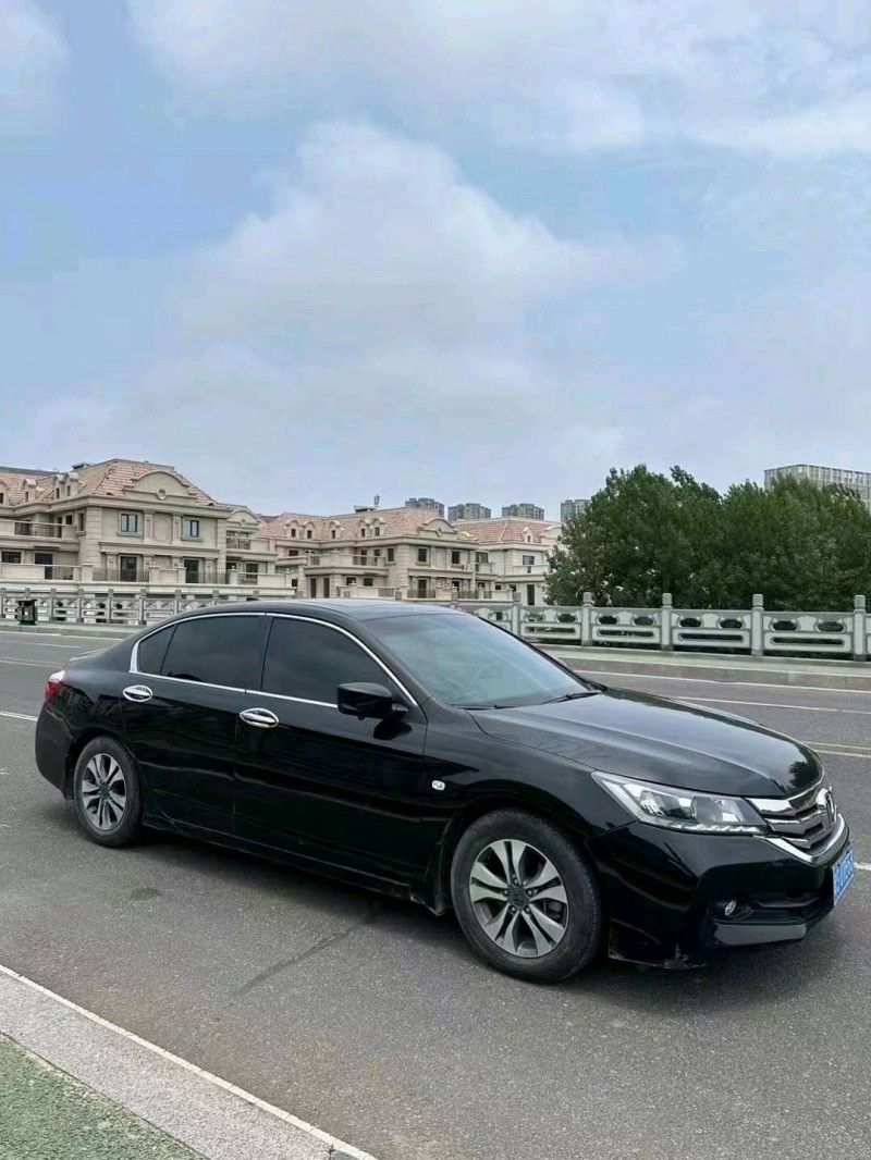 东营16年本田雅阁2