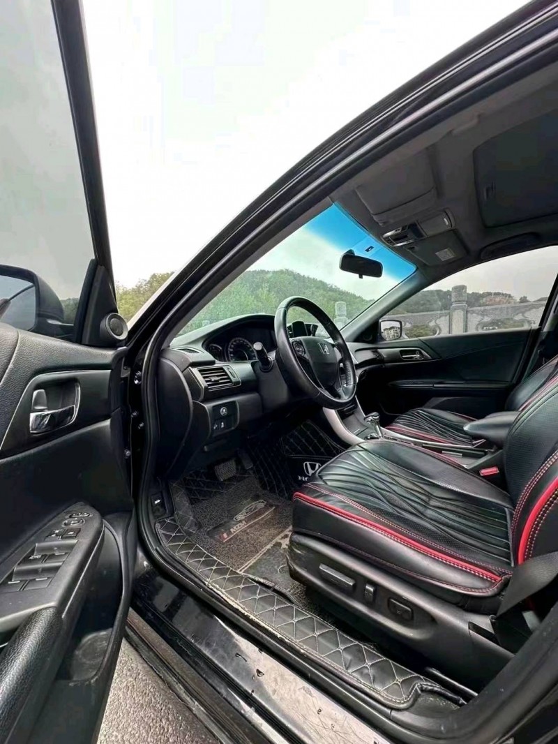 东营16年本田雅阁7