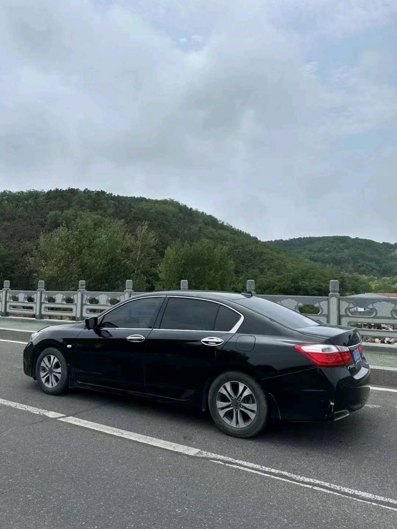 东营16年本田雅阁8