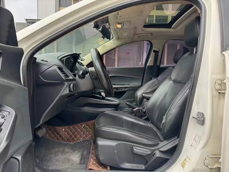 佛山16年福特福睿斯4