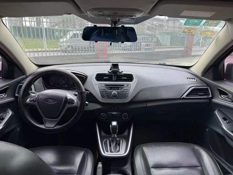 佛山16年福特福睿斯5