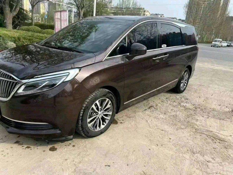 东营17年别克GL83