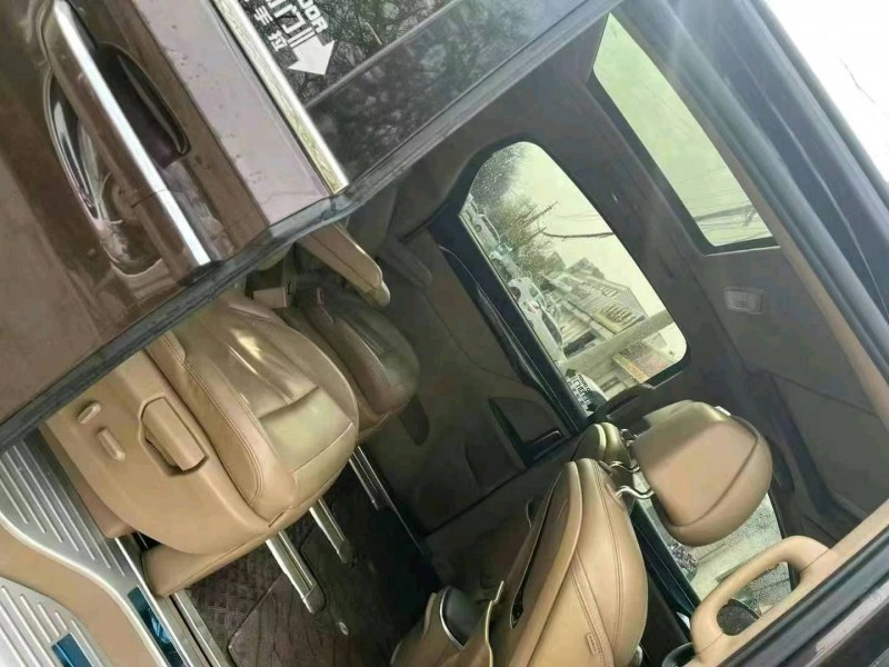 东营17年别克GL84