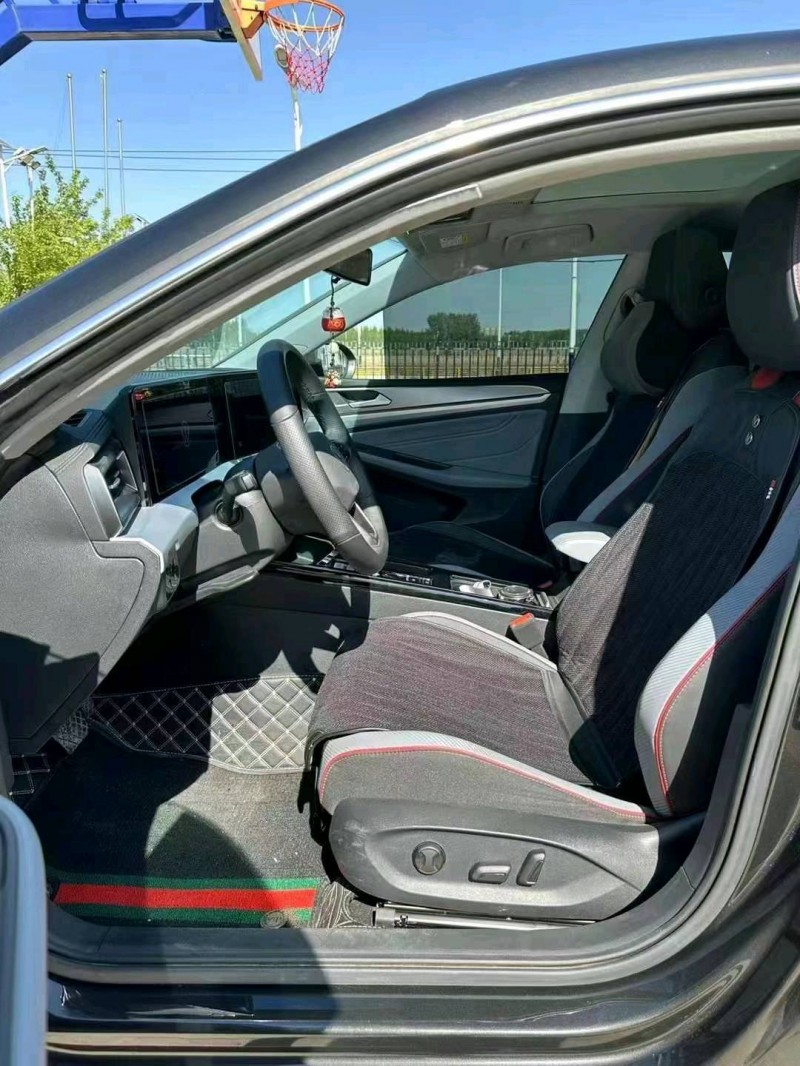 保定23年大众凌渡4