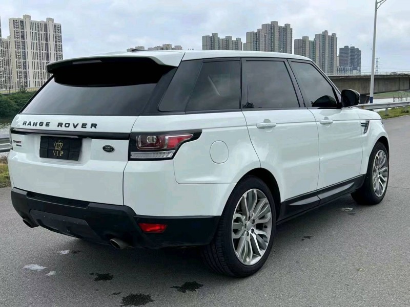 岳阳17年路虎揽胜运动9