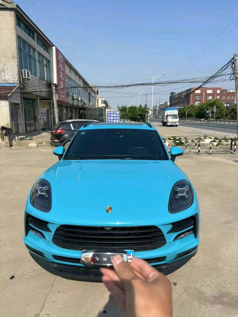 苏州20年保时捷Macan1