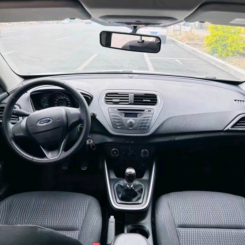 烟台20年福特福睿斯8