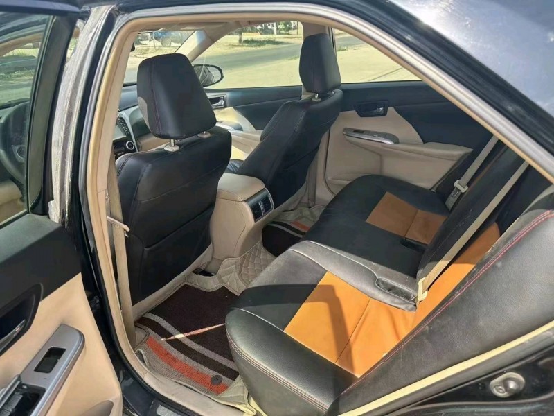 保定13年丰田凯美瑞5