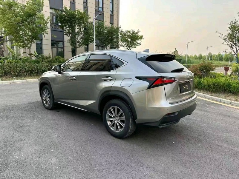 徐州16年雷克萨斯NX7