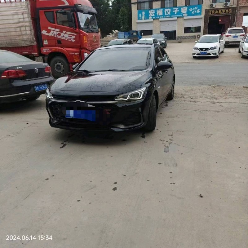 保定19年雪佛兰科鲁泽2