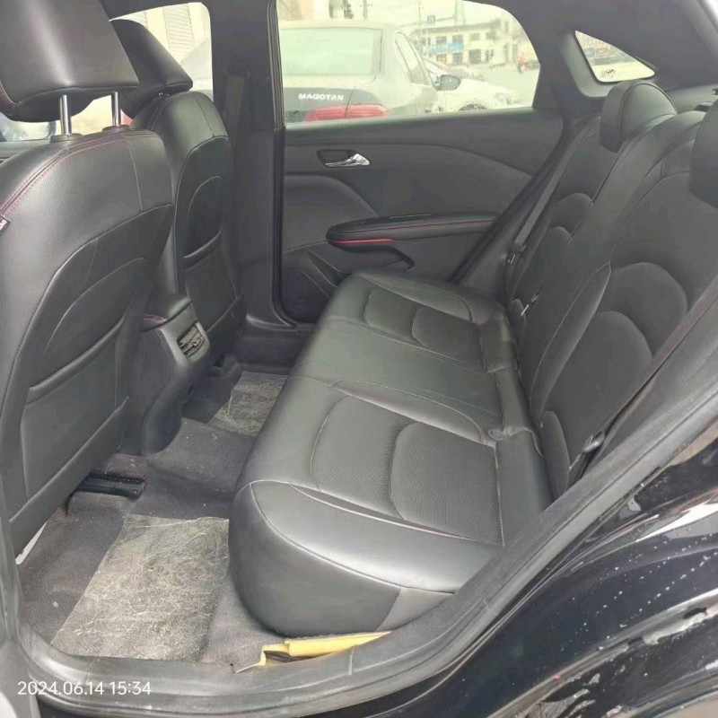 保定19年雪佛兰科鲁泽4