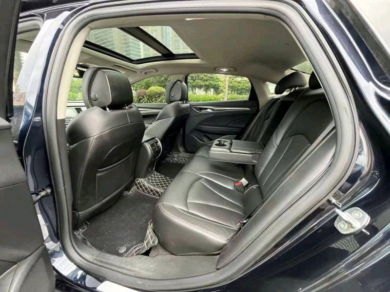 汕头20年别克君越5