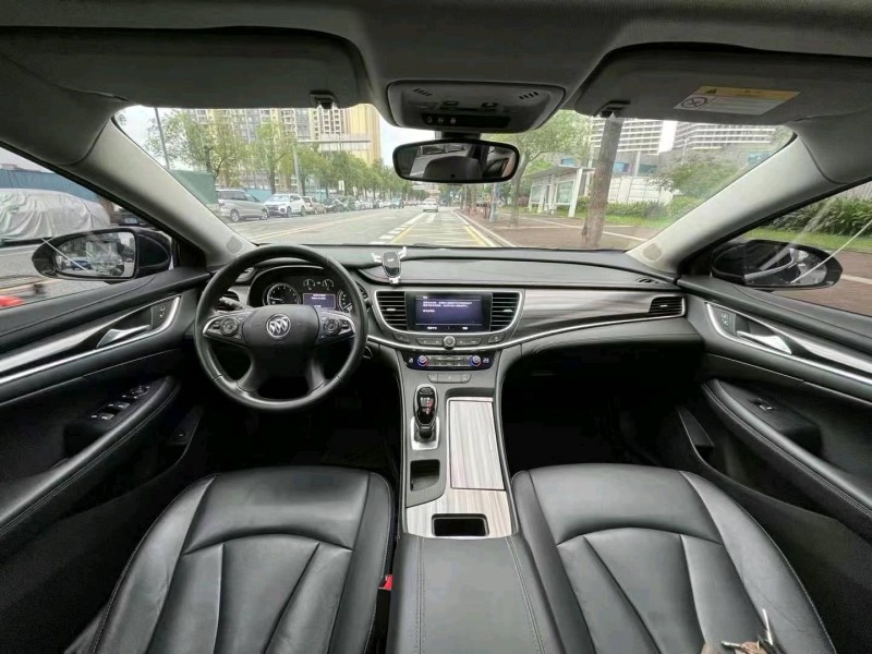 汕头20年别克君越6