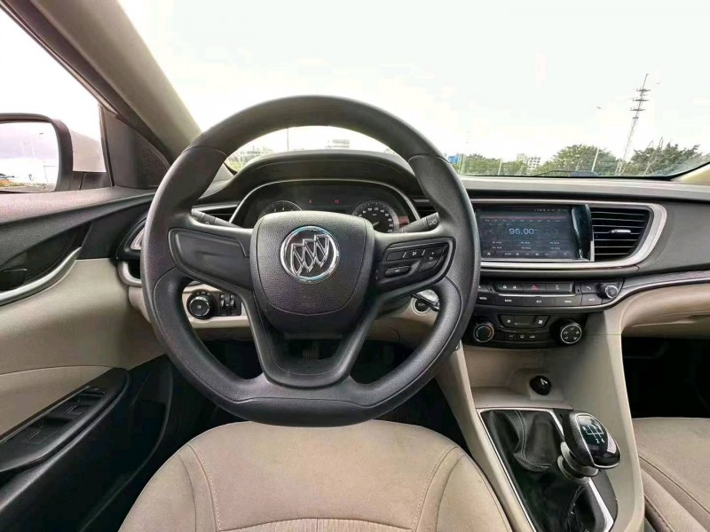 汕头16年别克英朗7