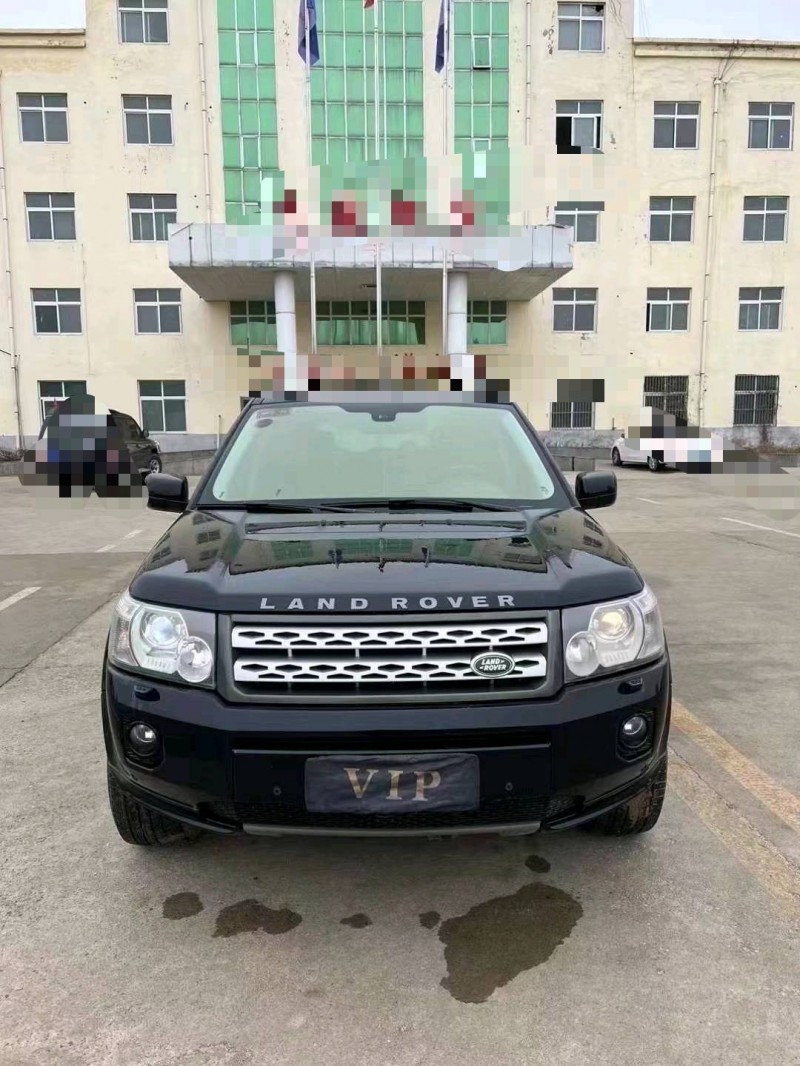 济宁12年路虎神行者1