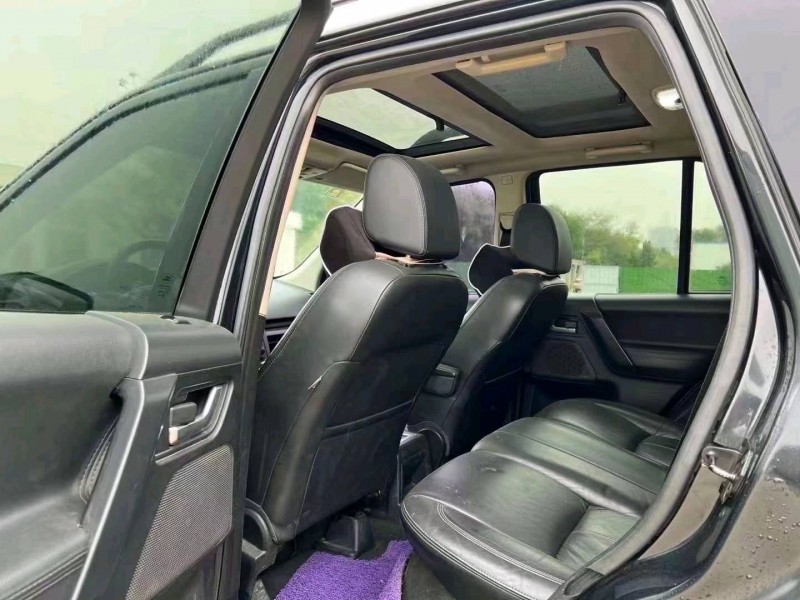 济宁12年路虎神行者7