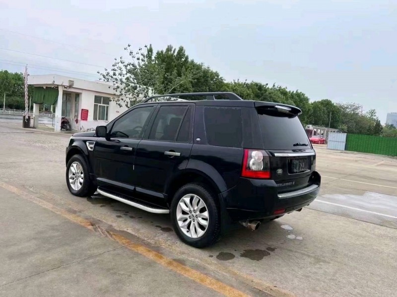 济宁12年路虎神行者8