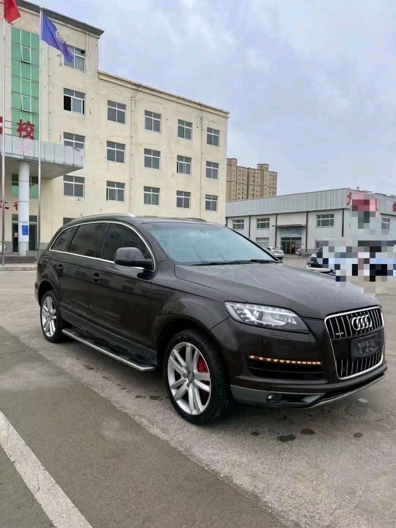 济宁13年奥迪Q73