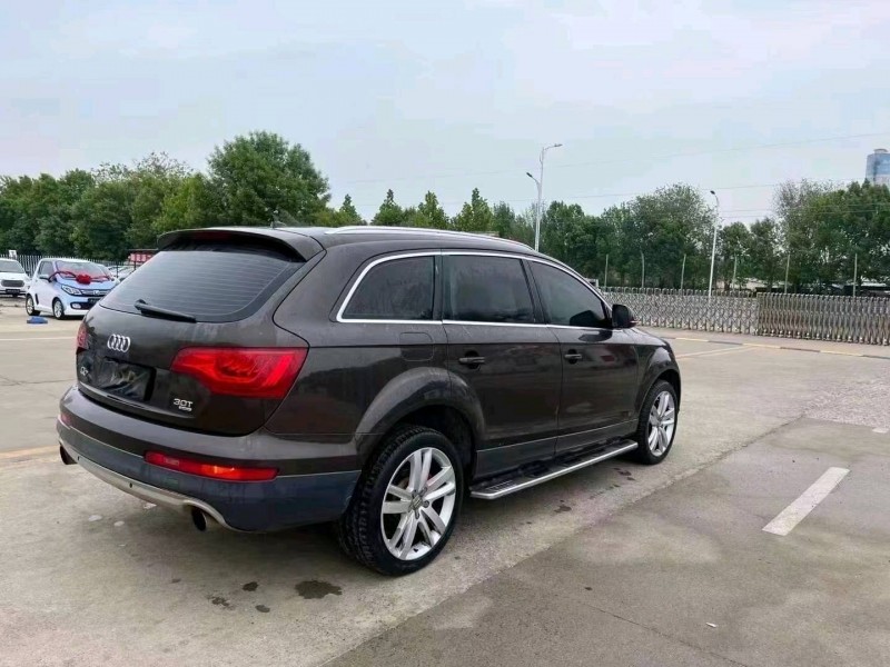 济宁13年奥迪Q77