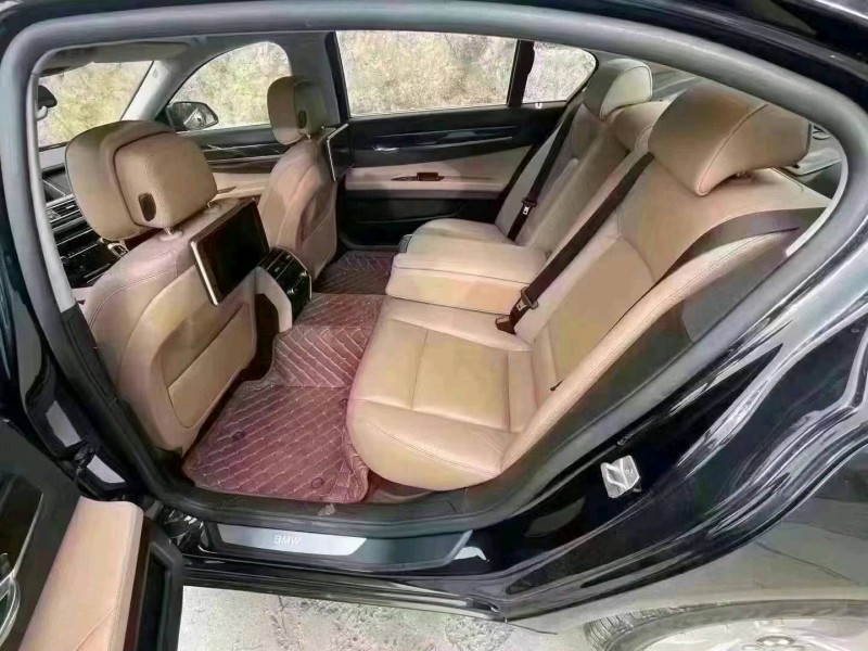 济南13年宝马7系5
