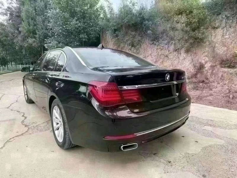 济南13年宝马7系7