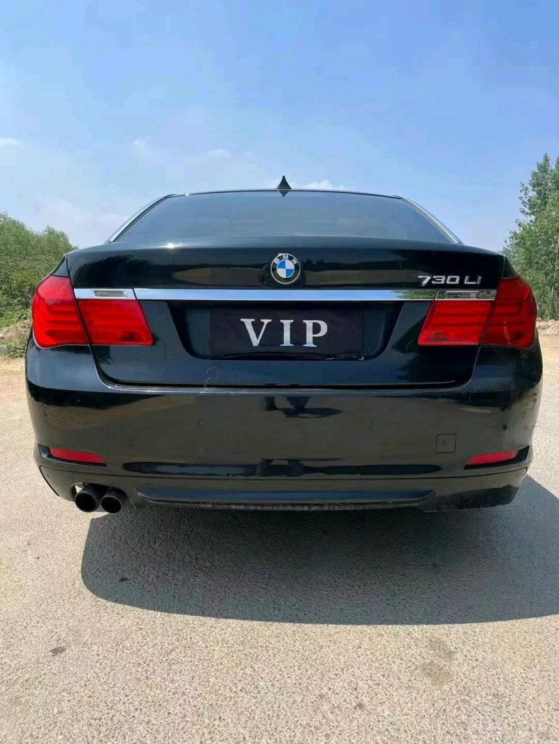 济南12年宝马7系9