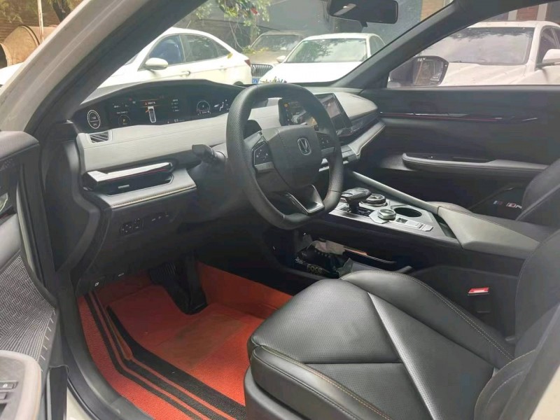 咸陽22年長安汽車UNI-V7
