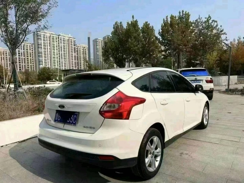 东营14年福特福克斯4