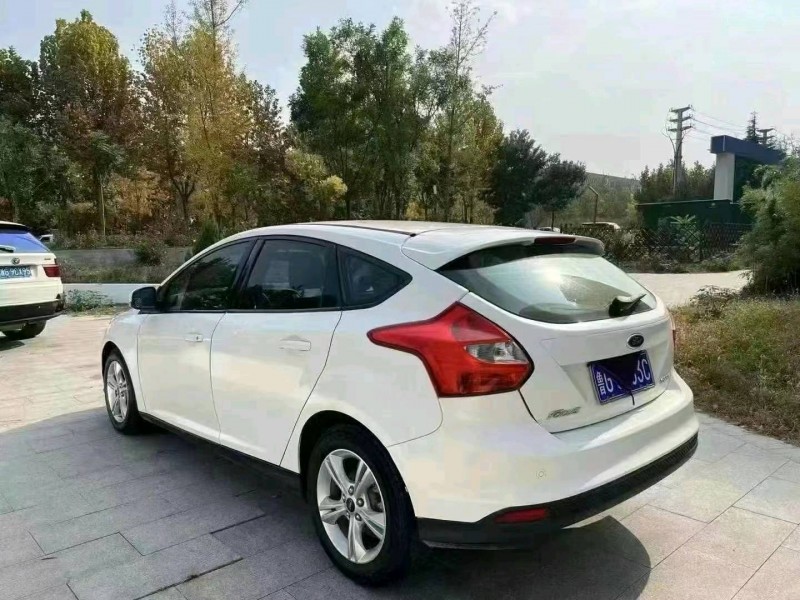 东营14年福特福克斯6