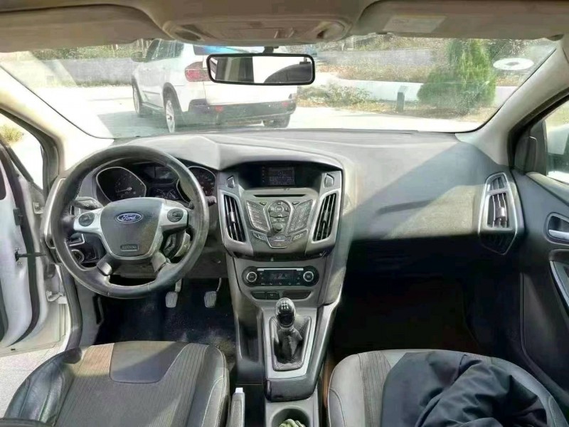 东营14年福特福克斯7