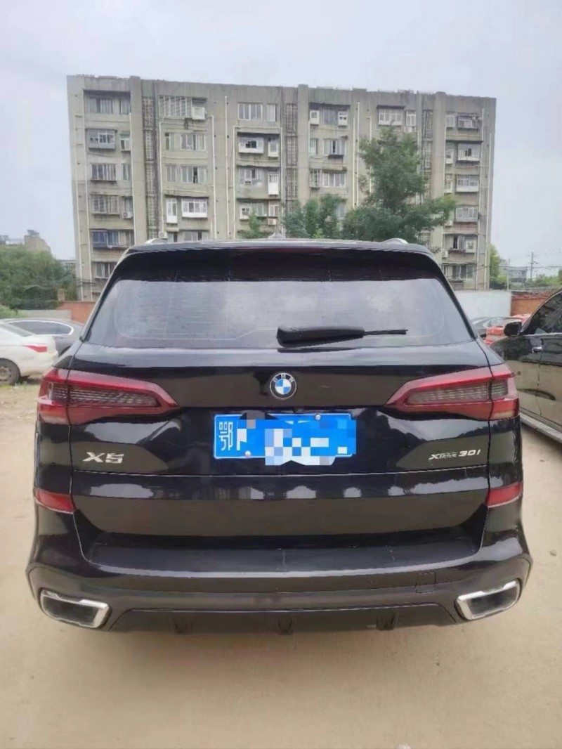 济宁22年宝马X58