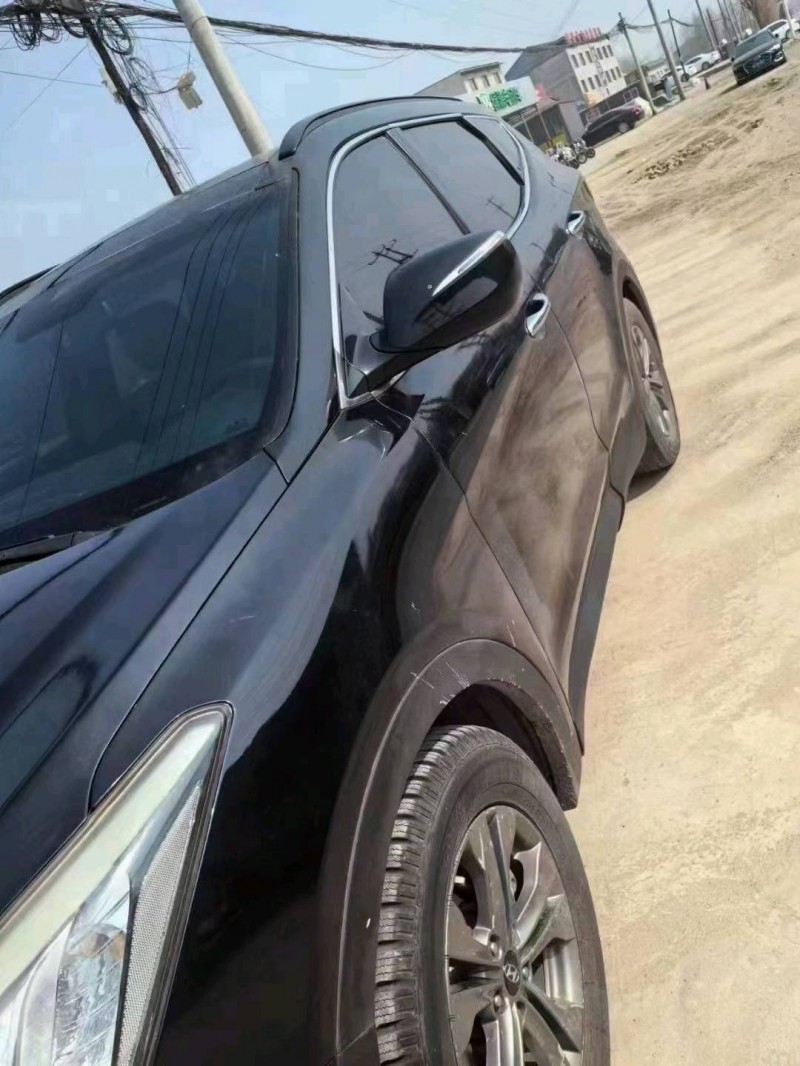 保定14年现代新胜达2