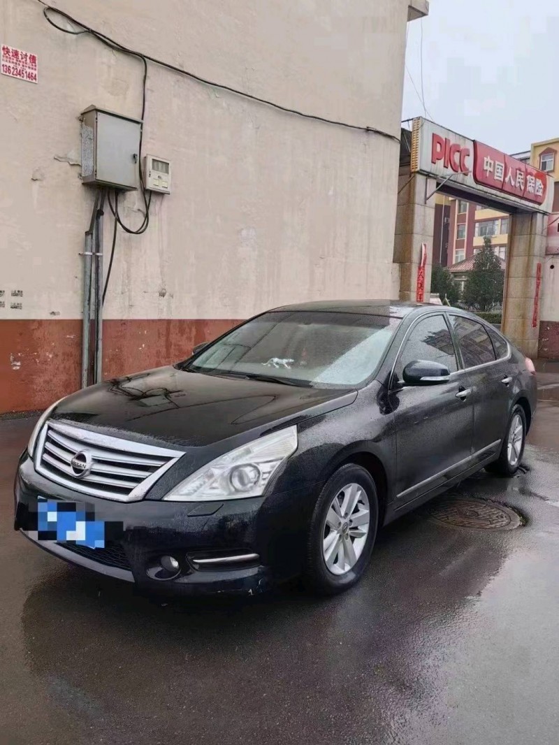 保定12年日产天籁2