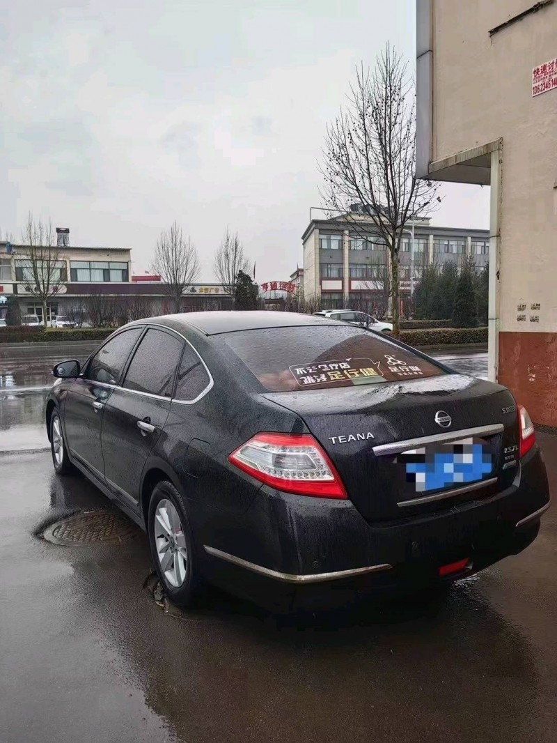 保定12年日产天籁6